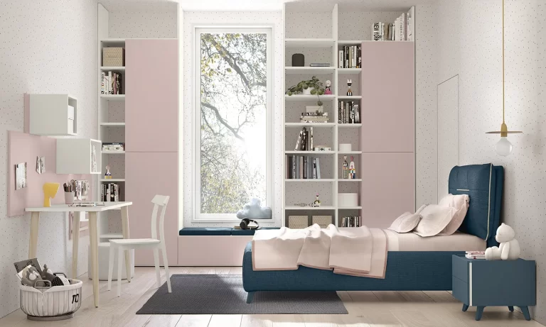 cameretta rosa con armadio e scrivania